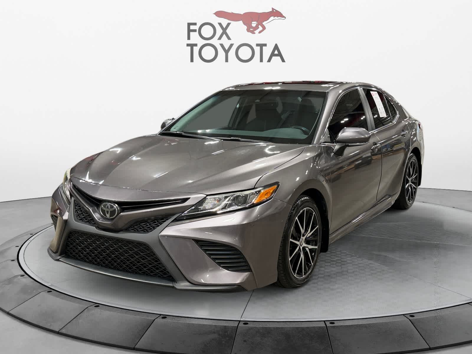 2020 Toyota Camry SE FWD photo
