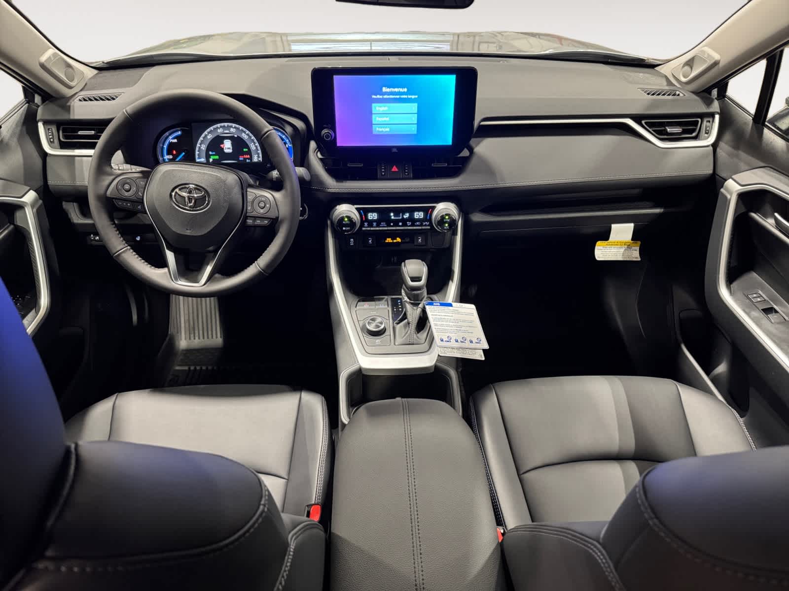 2025 Toyota RAV4 Hybrid XLE Premium 10