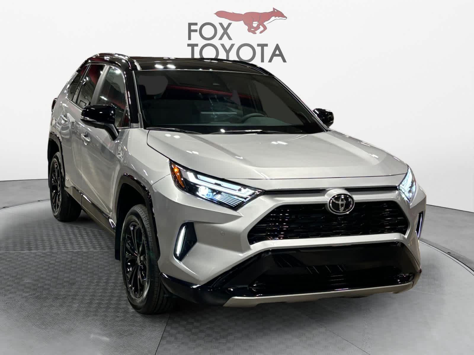 2025 Toyota RAV4 Hybrid XSE 7