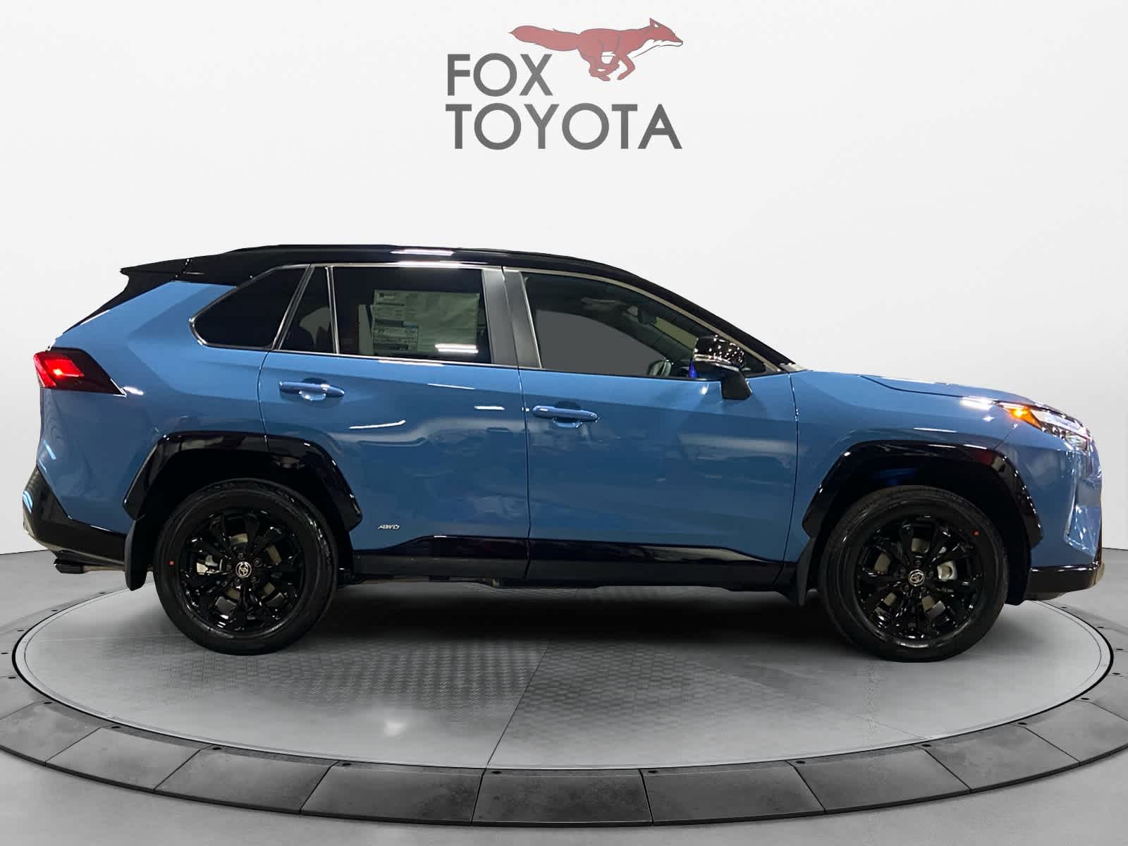 2025 Toyota RAV4 Hybrid XSE 6