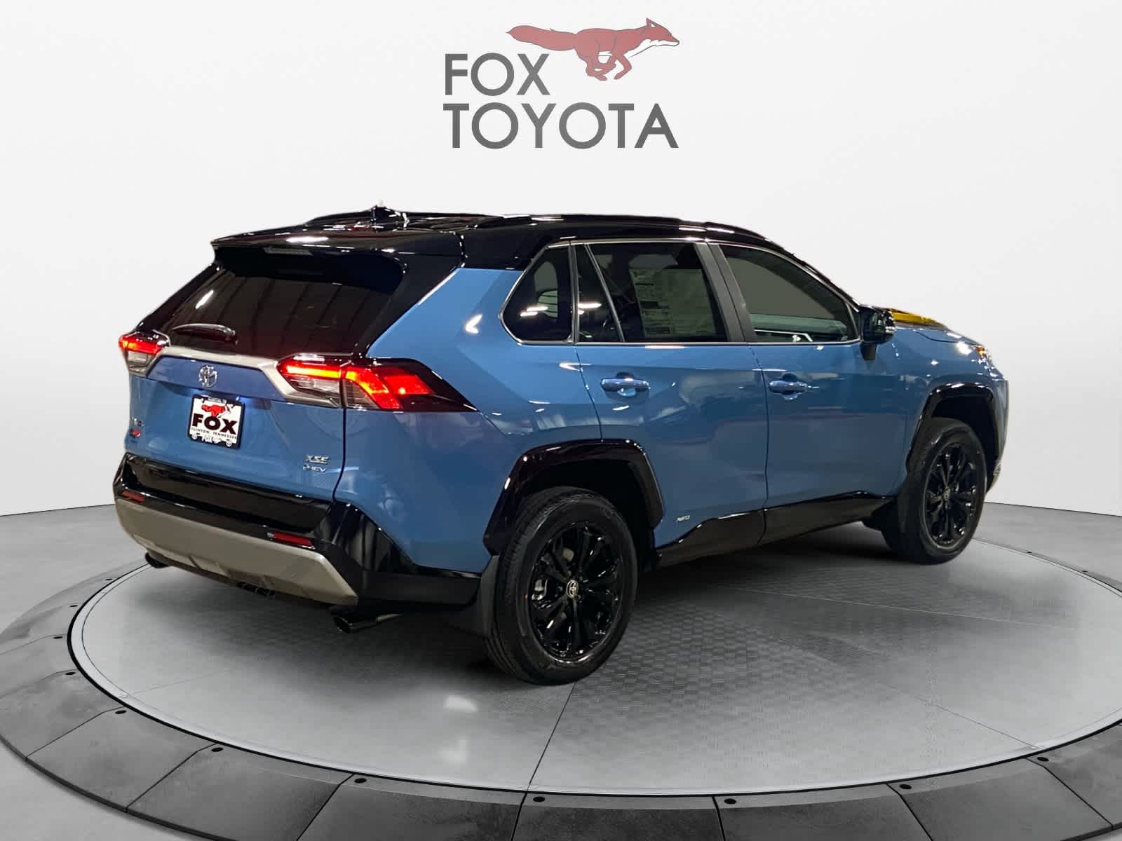 2025 Toyota RAV4 Hybrid XSE 5