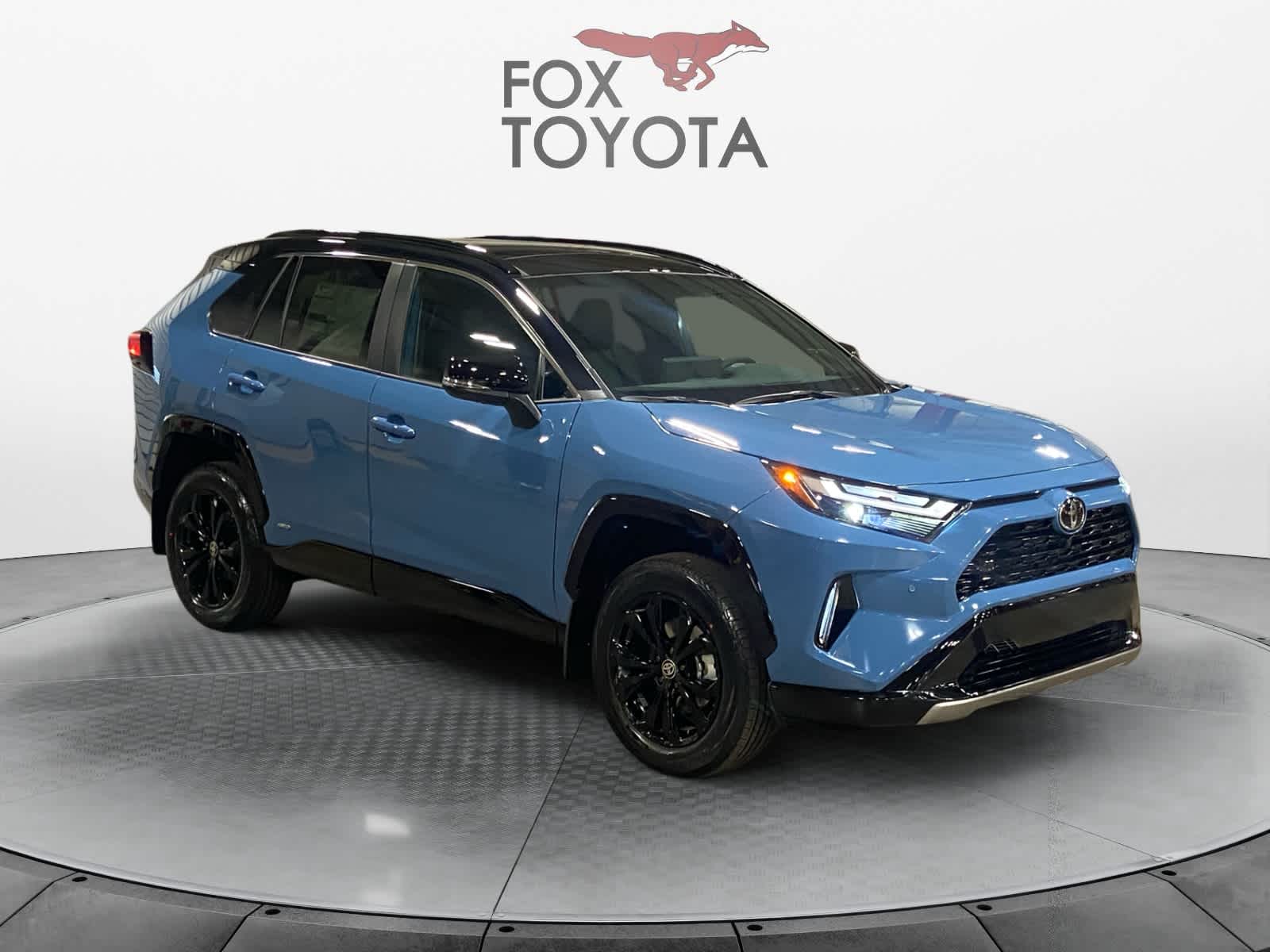 2025 Toyota RAV4 Hybrid XSE 7