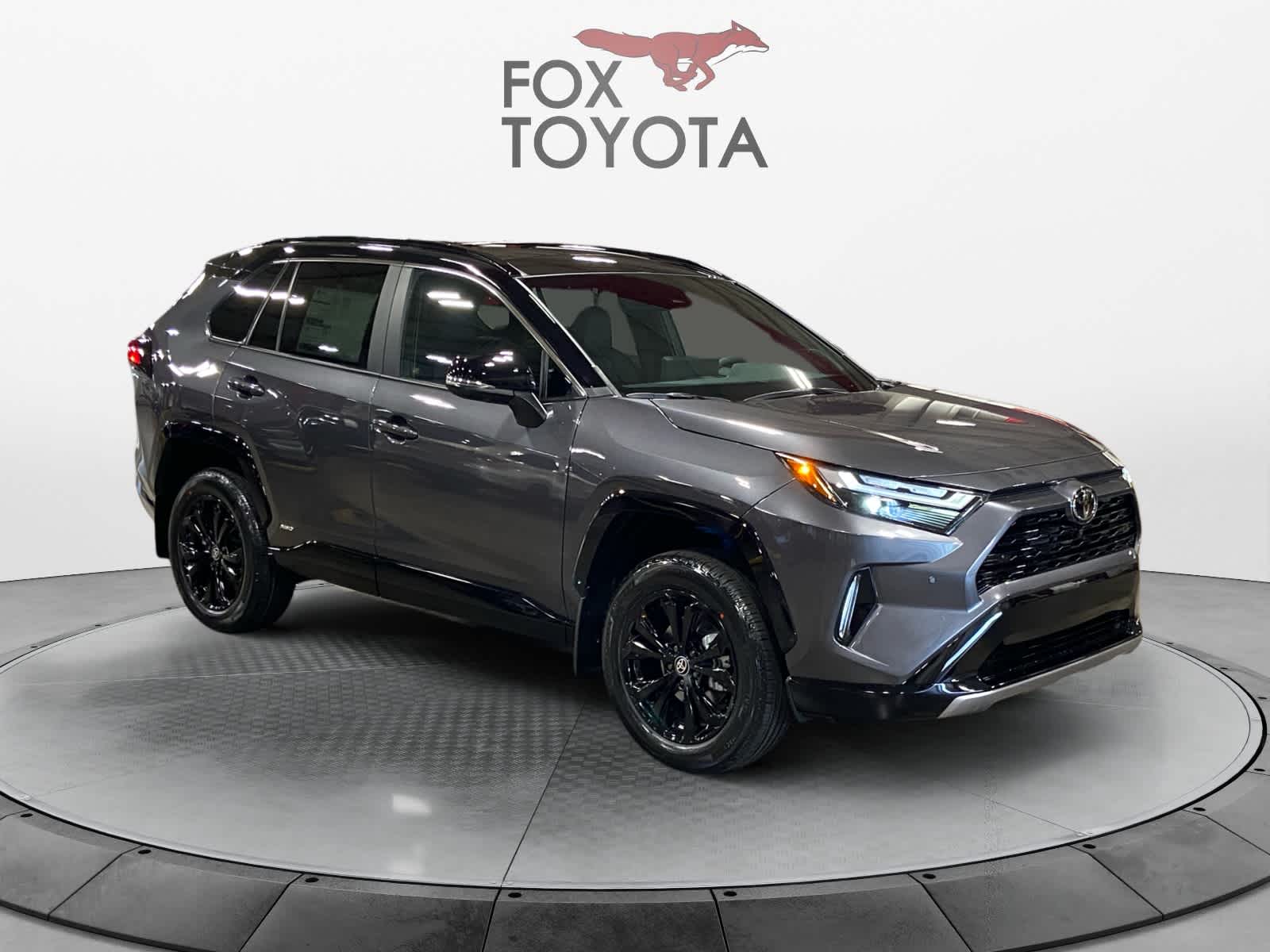 2025 Toyota RAV4 Hybrid XSE 7