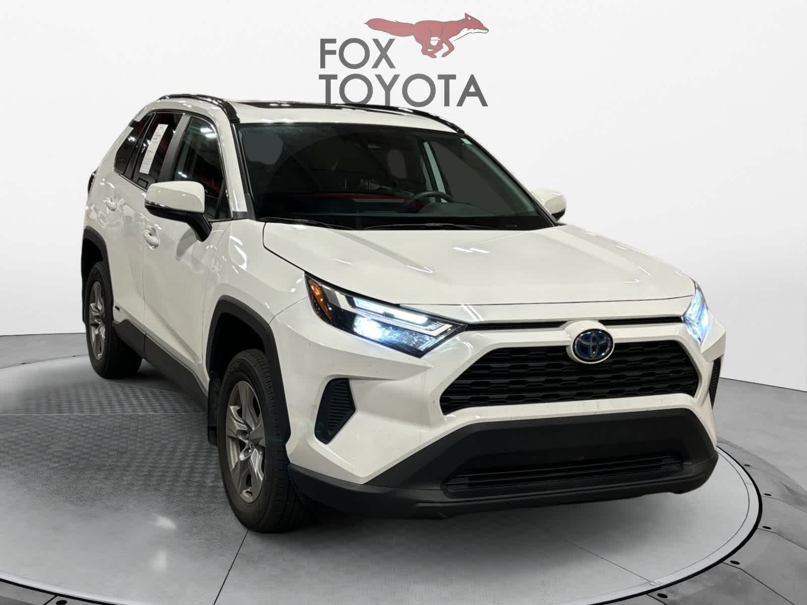 2023 Toyota RAV4 Hybrid XLE 8