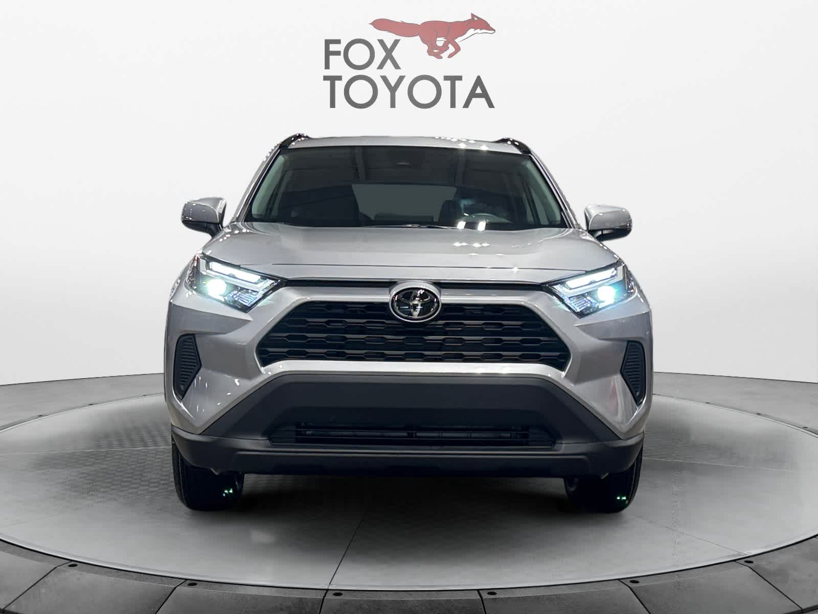 2025 Toyota RAV4 Hybrid XLE 8