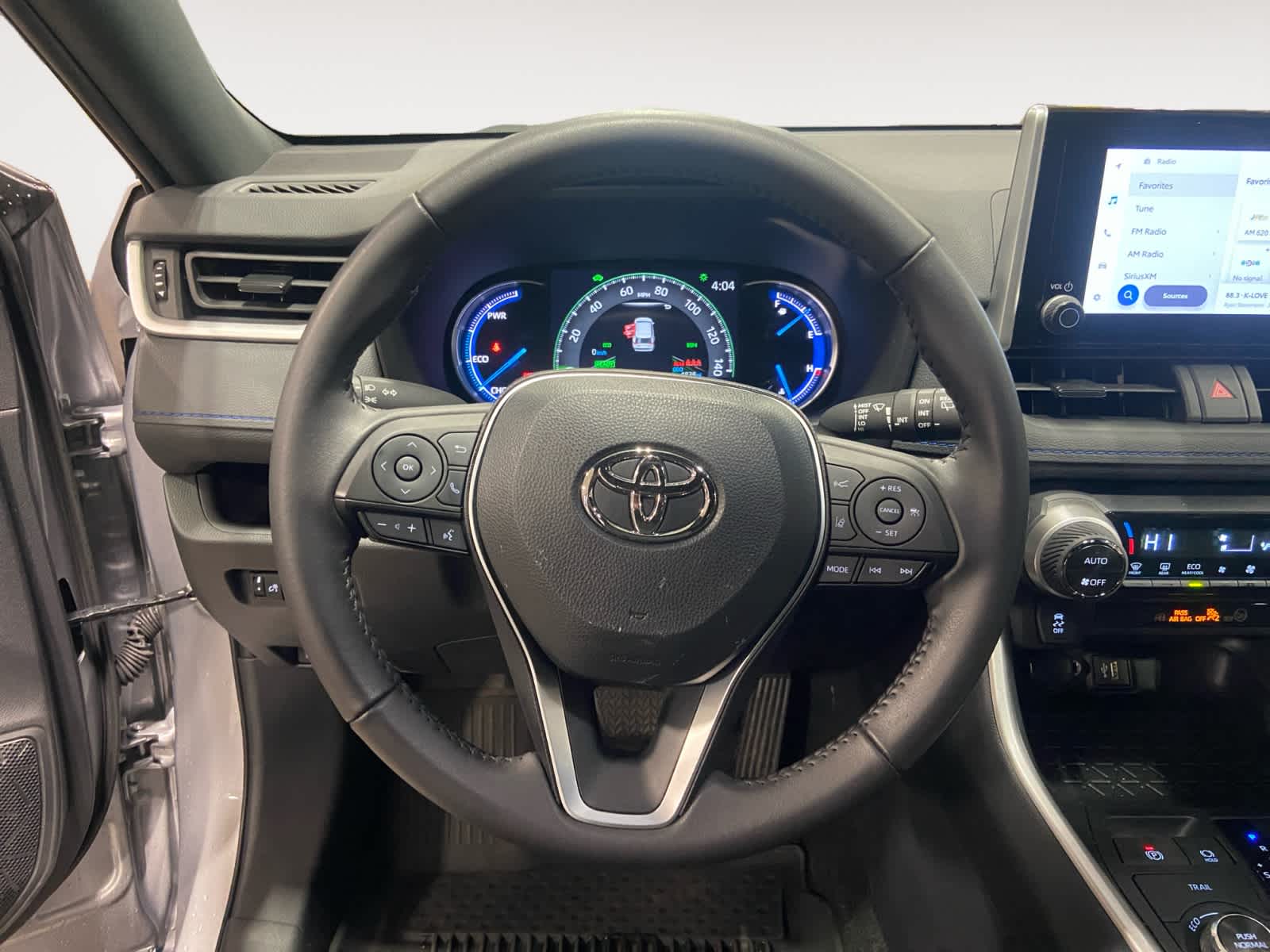 2024 Toyota RAV4 Hybrid SE 13