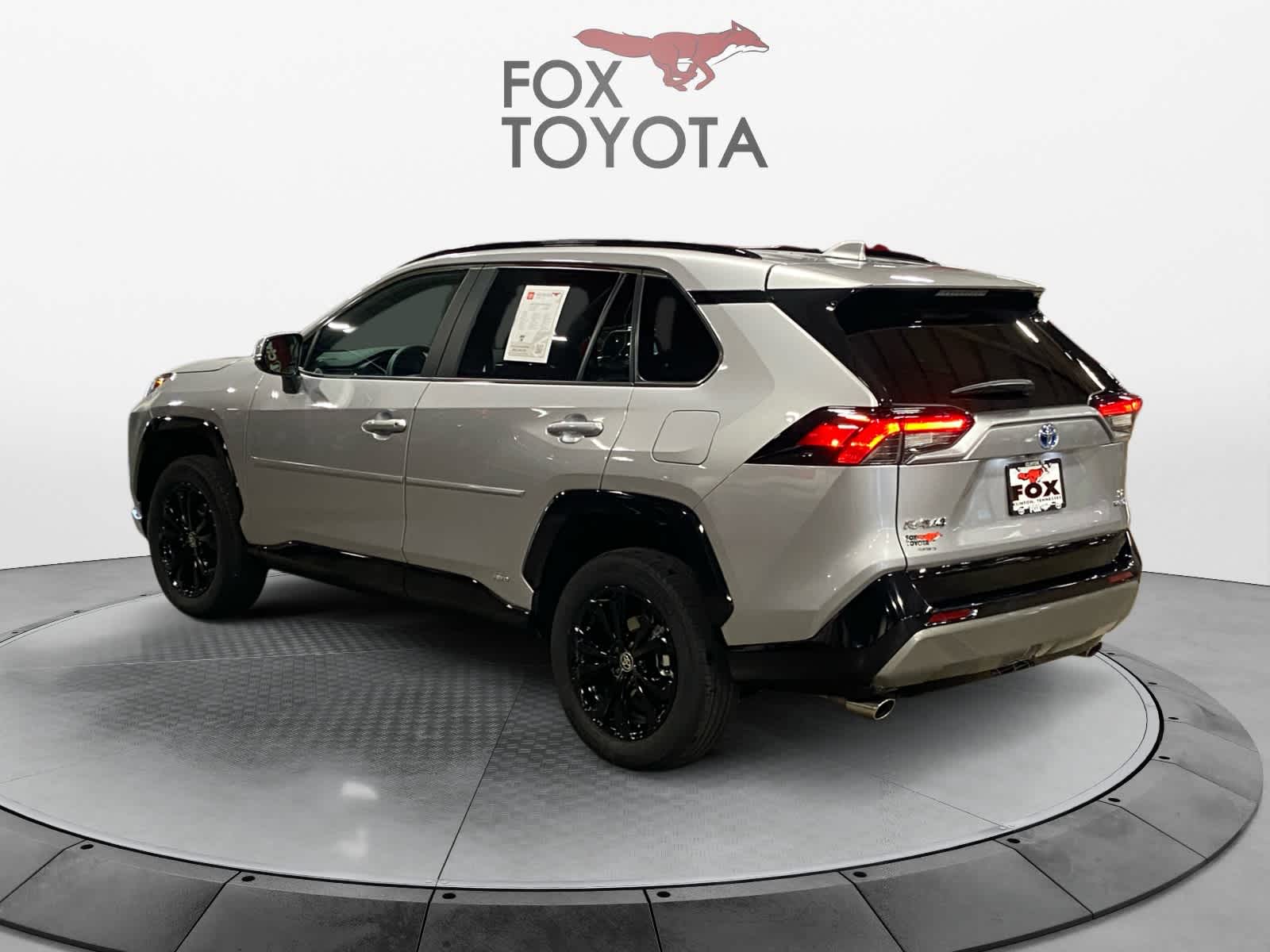 2024 Toyota RAV4 Hybrid SE 4