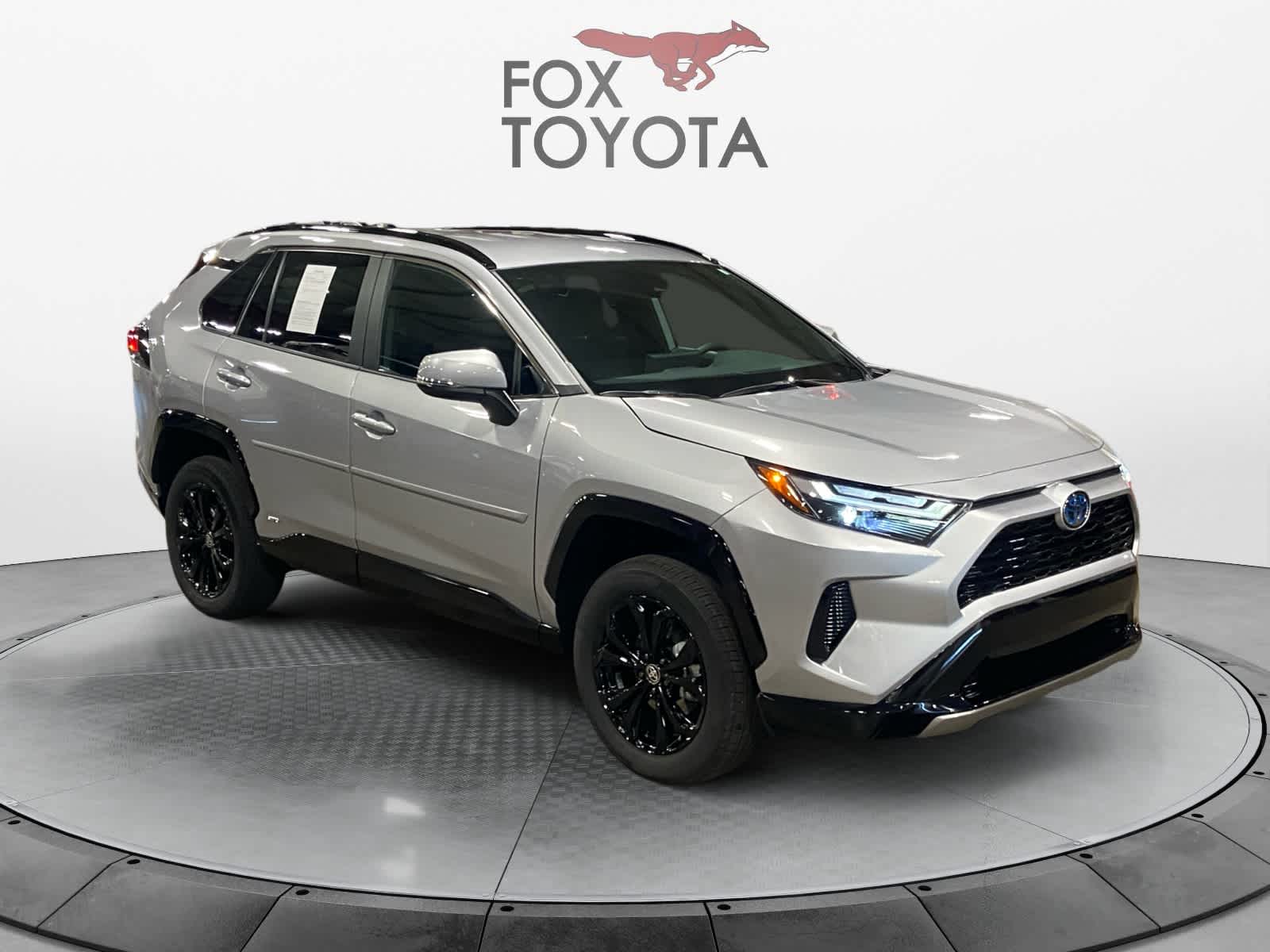 2024 Toyota RAV4 Hybrid SE 8