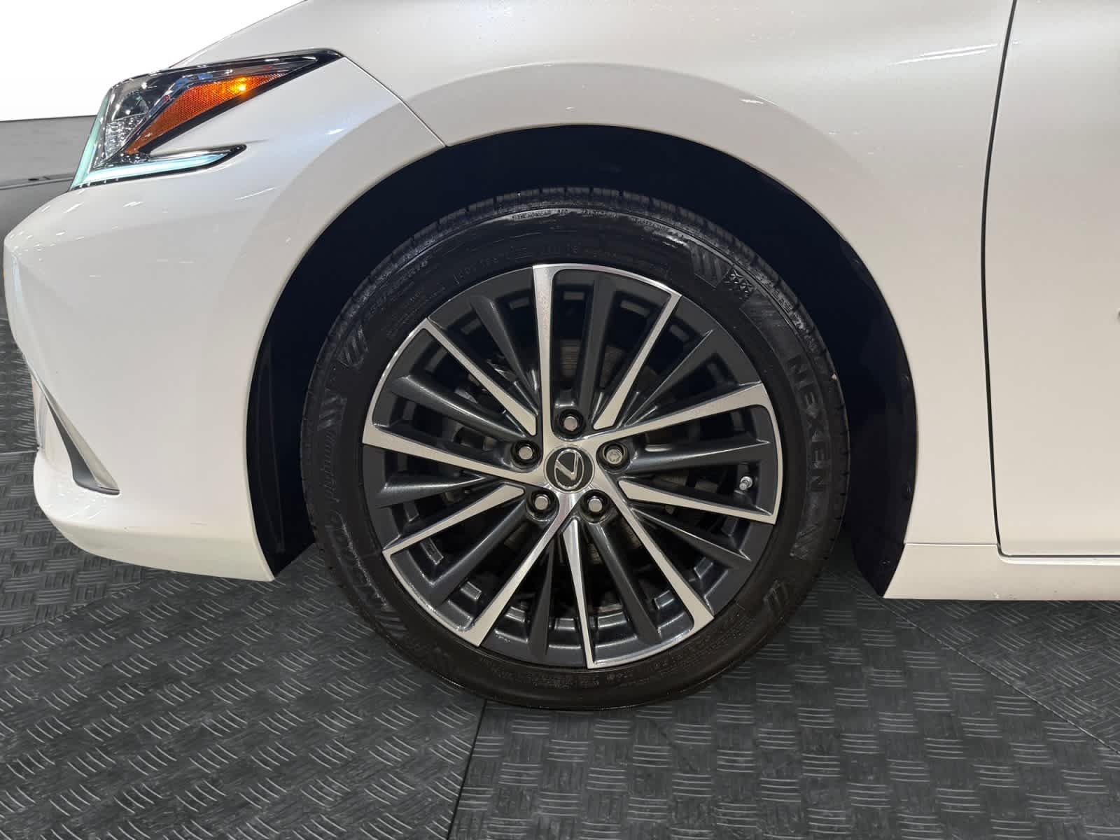 Used 2022 Lexus ES 350 Sedan