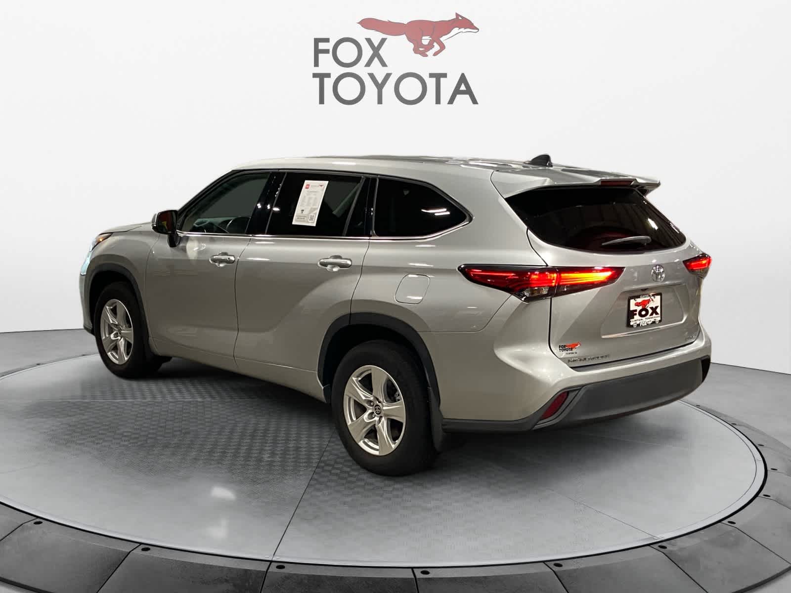 2022 Toyota Highlander LE 4