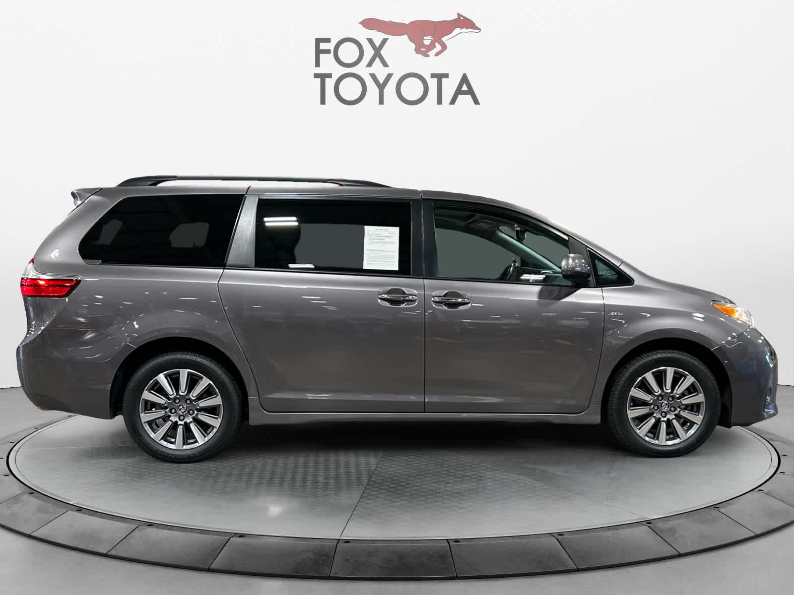 2020 Toyota Sienna XLE 7