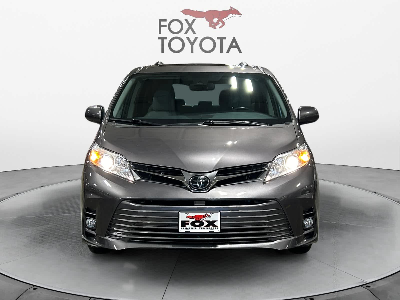 2020 Toyota Sienna XLE 9