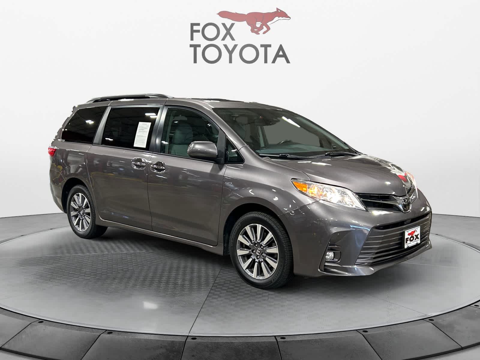 2020 Toyota Sienna XLE 8