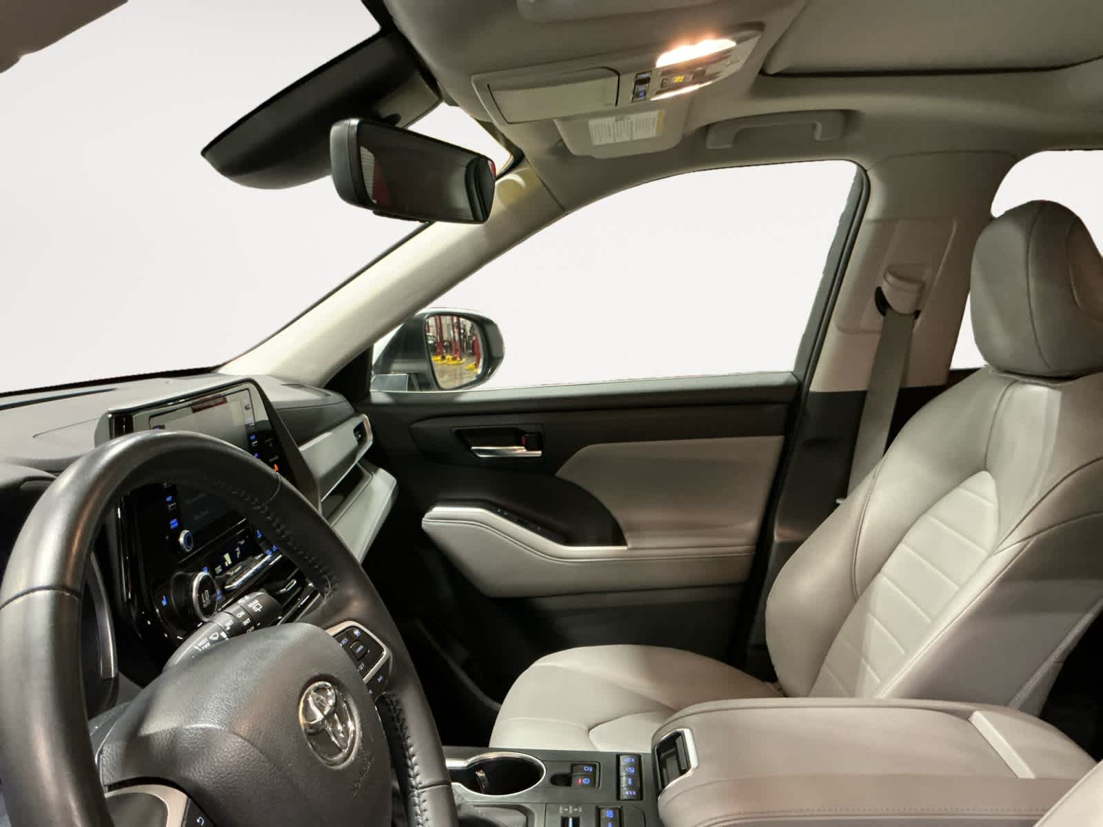 Used 2022 Toyota Highlander SUV