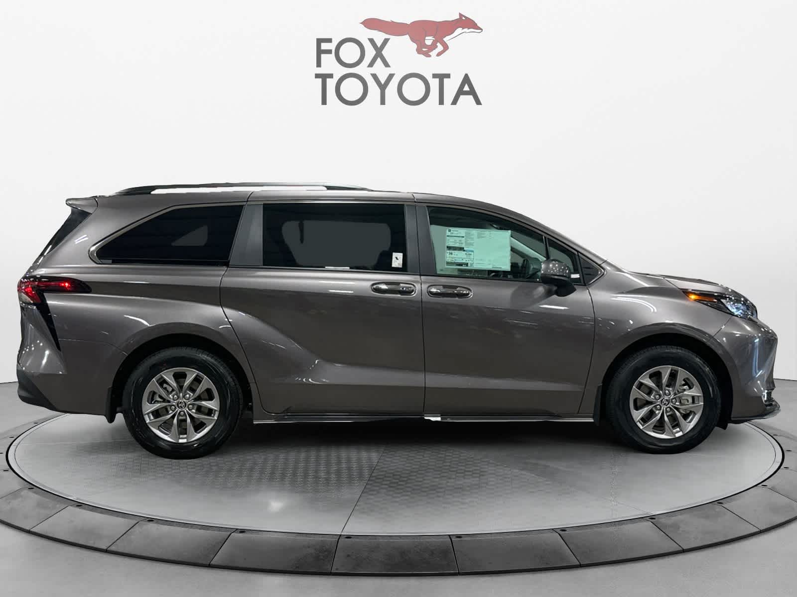 2024 Toyota Sienna XLE 6