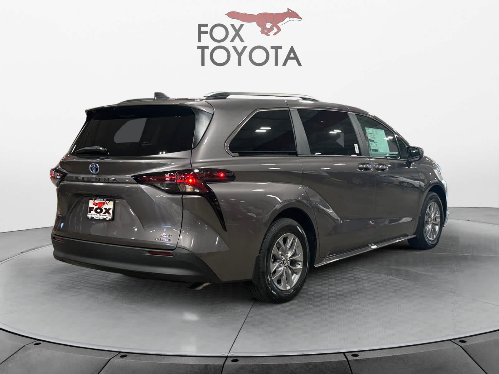 2024 Toyota Sienna XLE 5