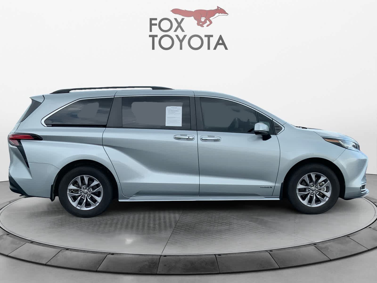 2021 Toyota Sienna XLE 7