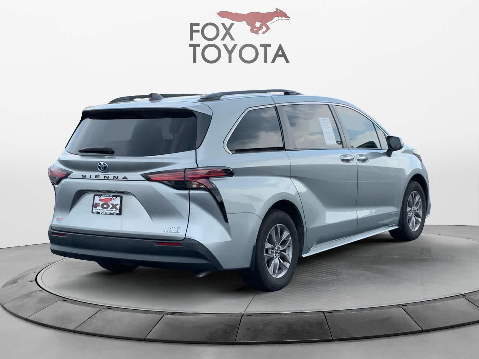 2021 Toyota Sienna XLE 6