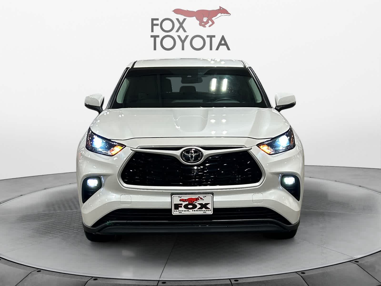 2023 Toyota Highlander LE 9