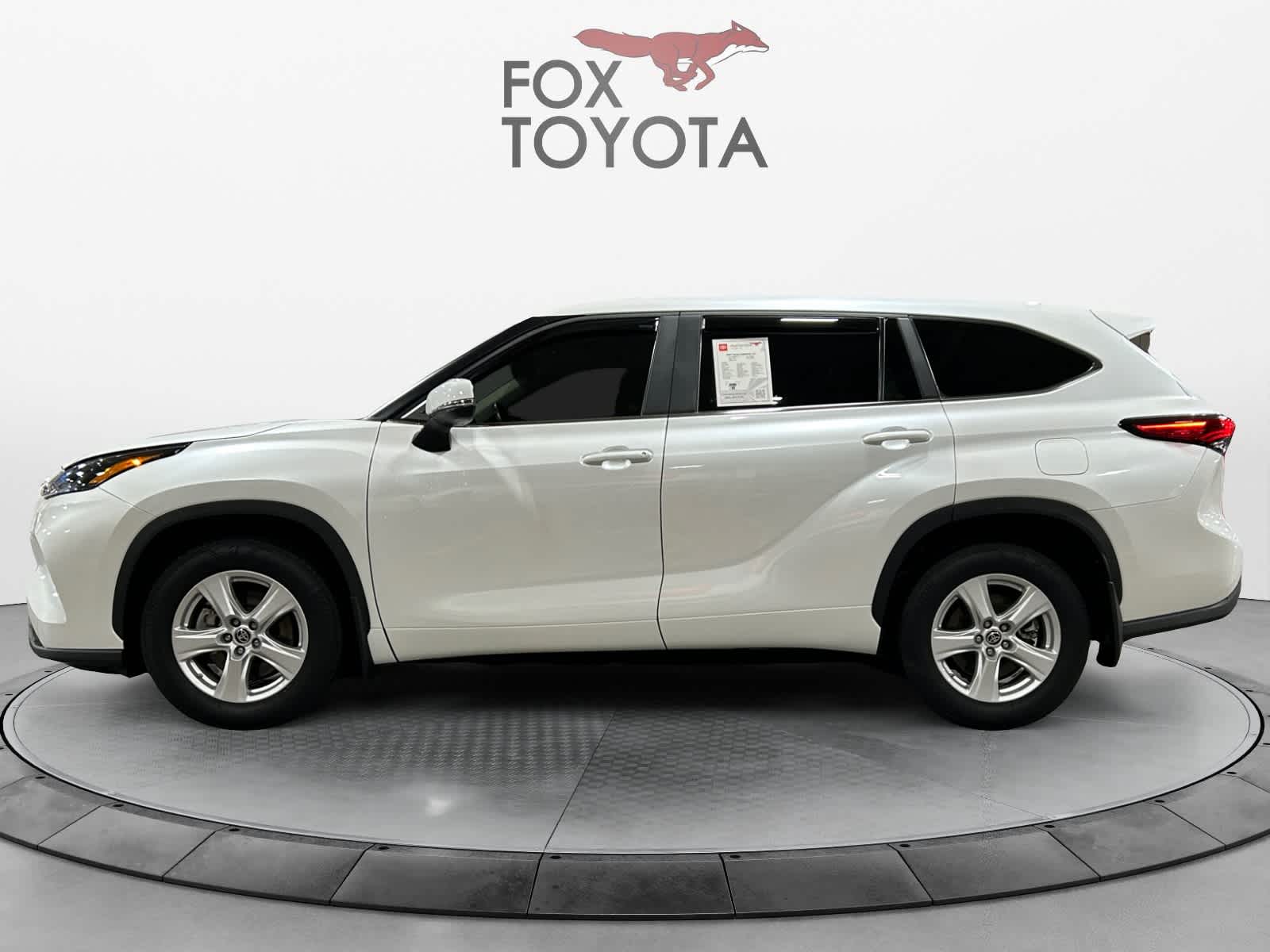 2023 Toyota Highlander LE 3