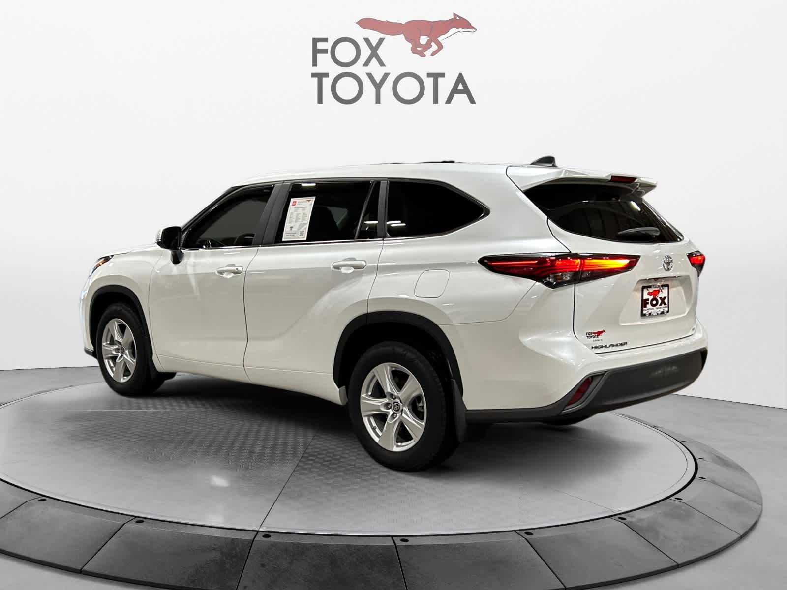 2023 Toyota Highlander LE 4