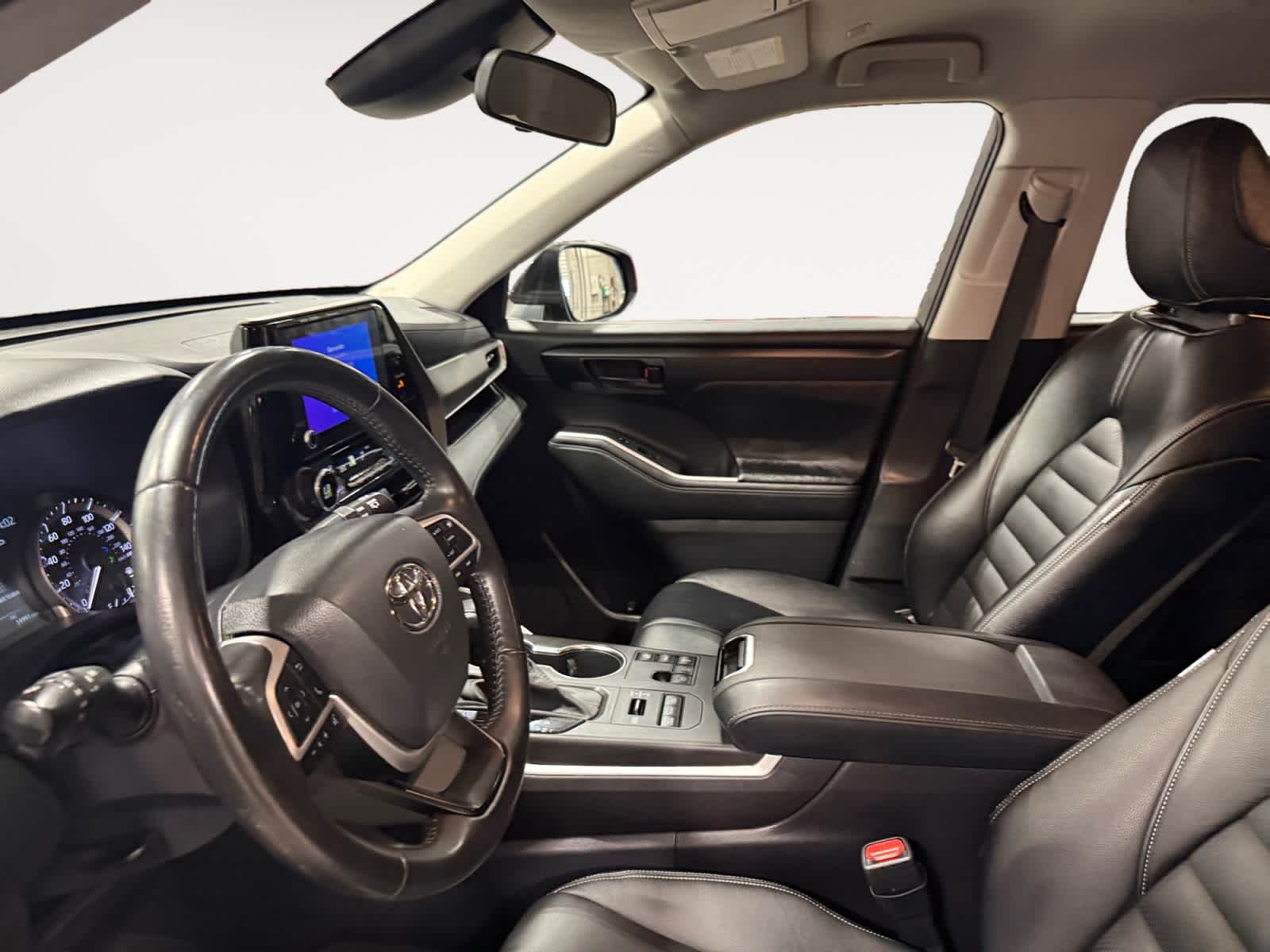Used 2023 Toyota Highlander SUV