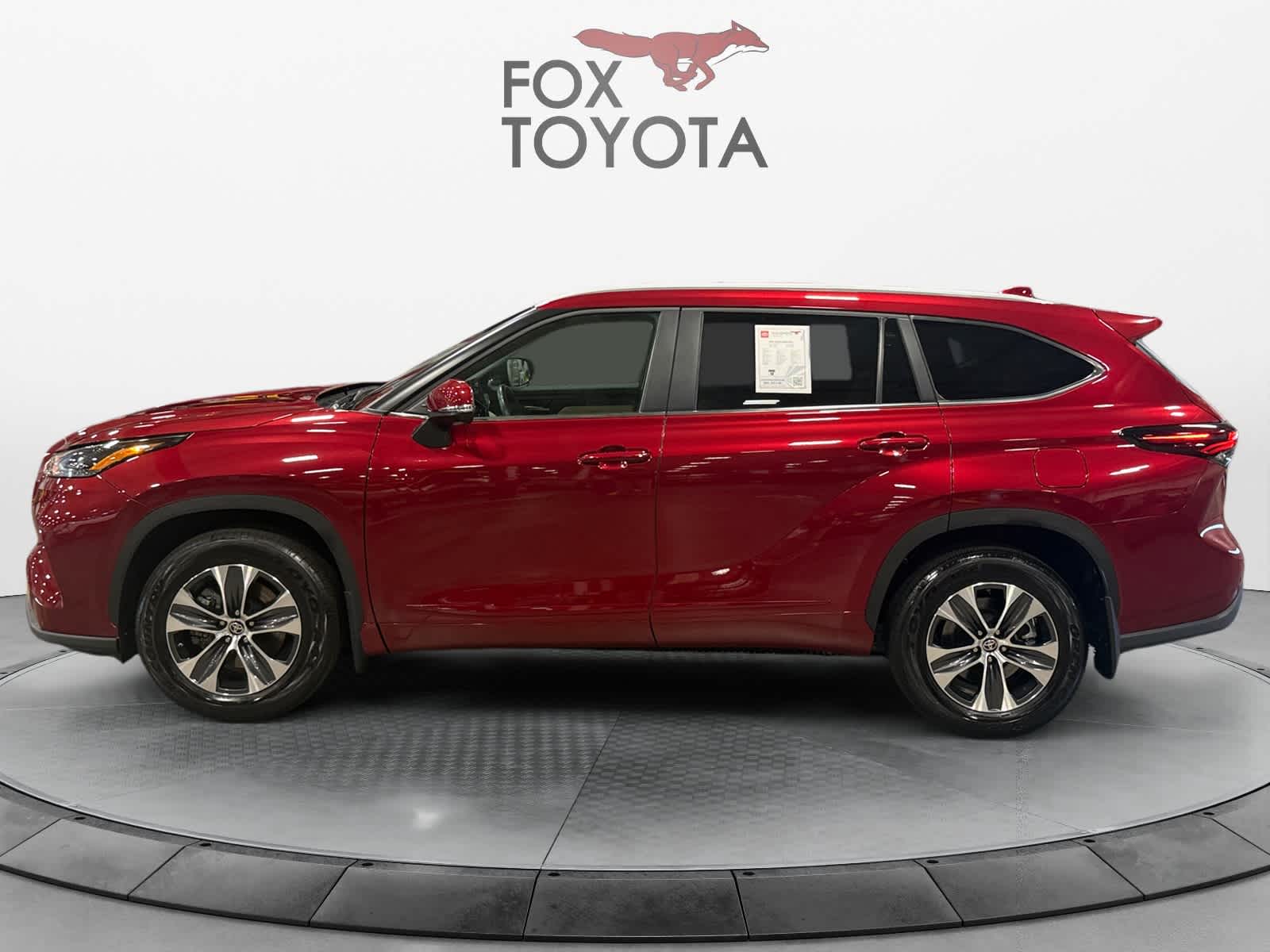 Used 2025 Toyota Highlander SUV
