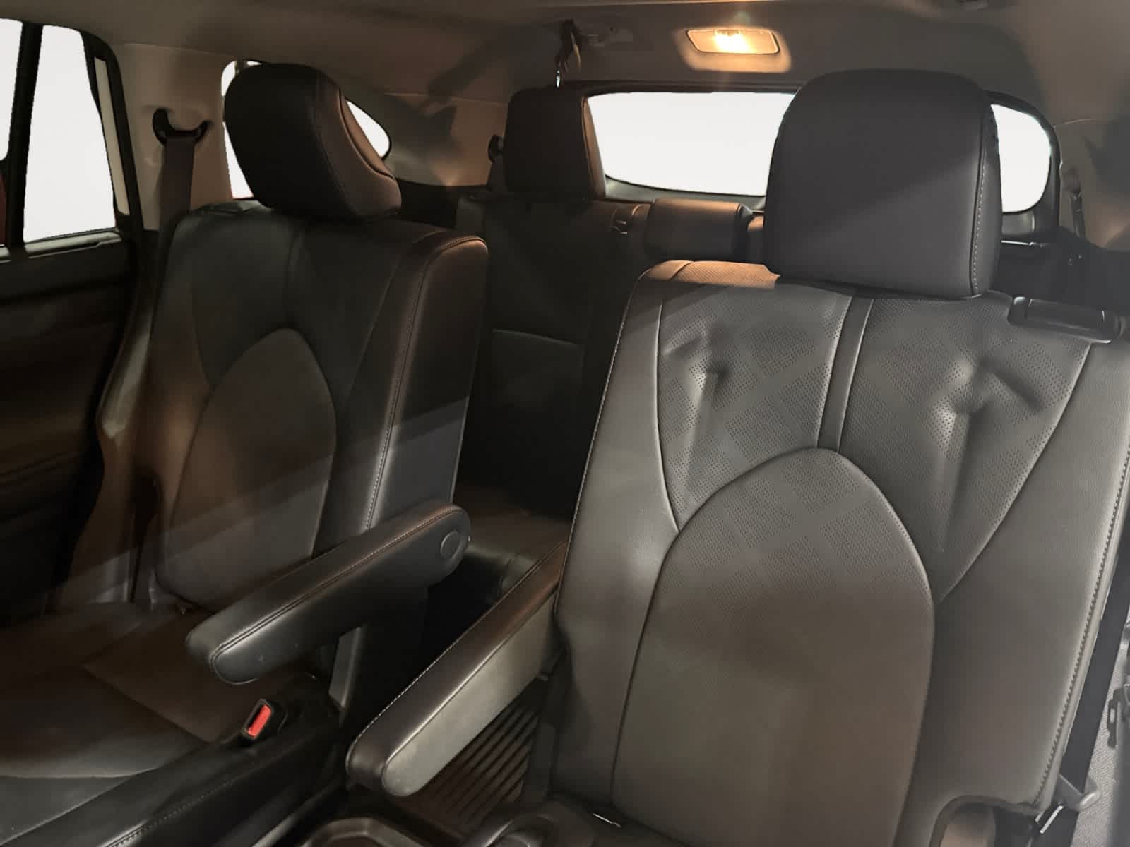 Used 2024 Toyota Highlander SUV