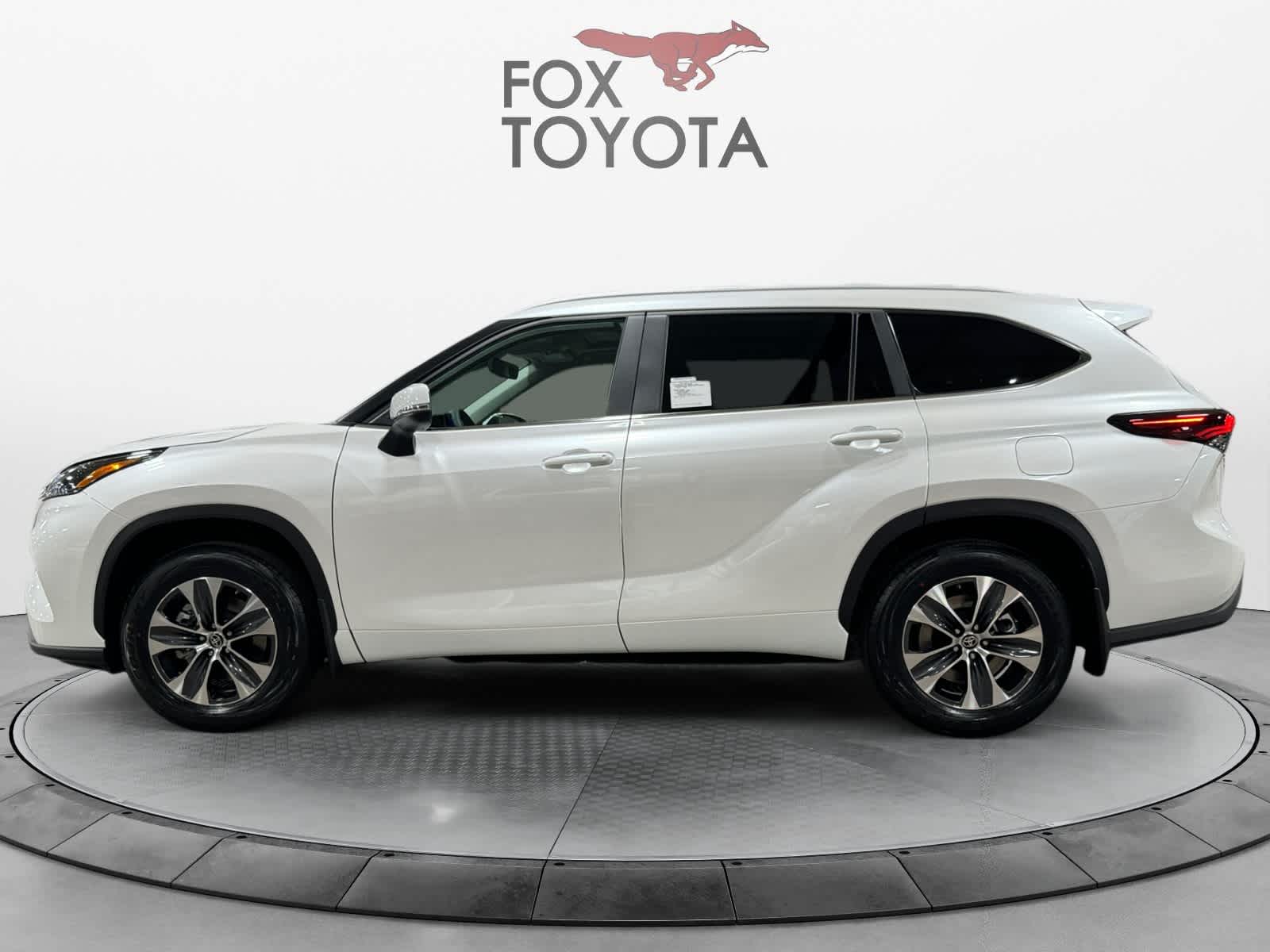 2024 Toyota Highlander XLE 3