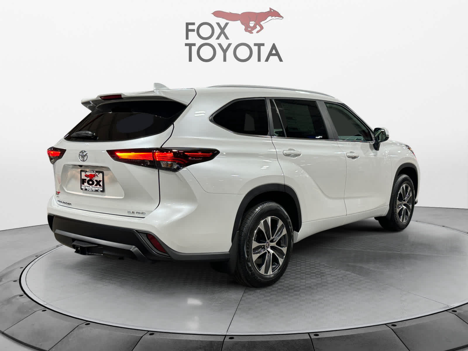 2024 Toyota Highlander XLE 6