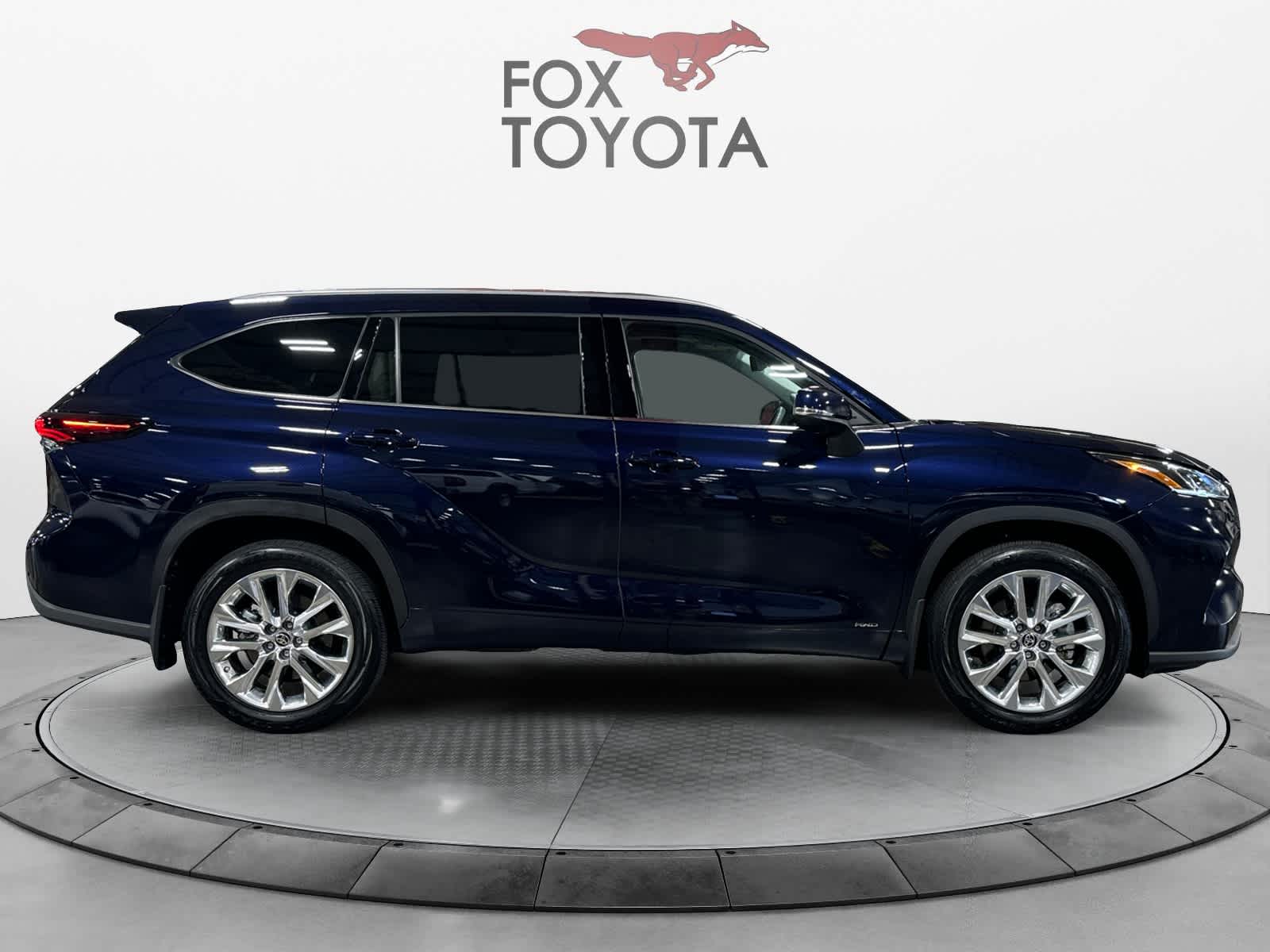 2024 Toyota Highlander Hybrid Limited 7