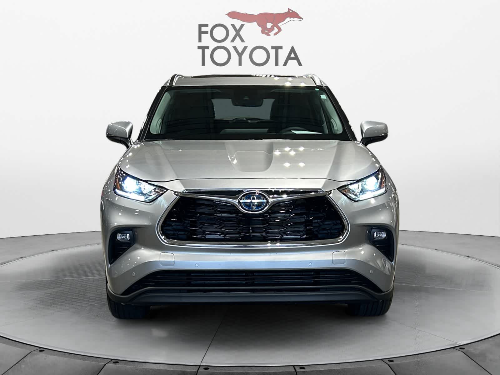 2024 Toyota Highlander Hybrid Limited 9