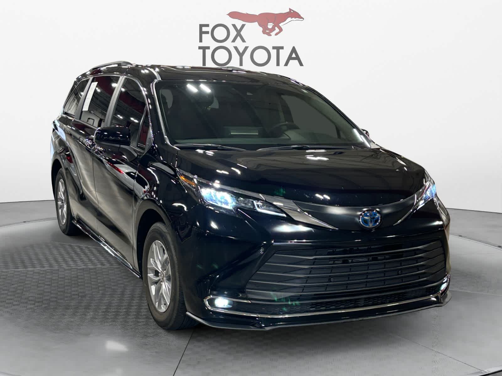 2024 Toyota Sienna XLE 8