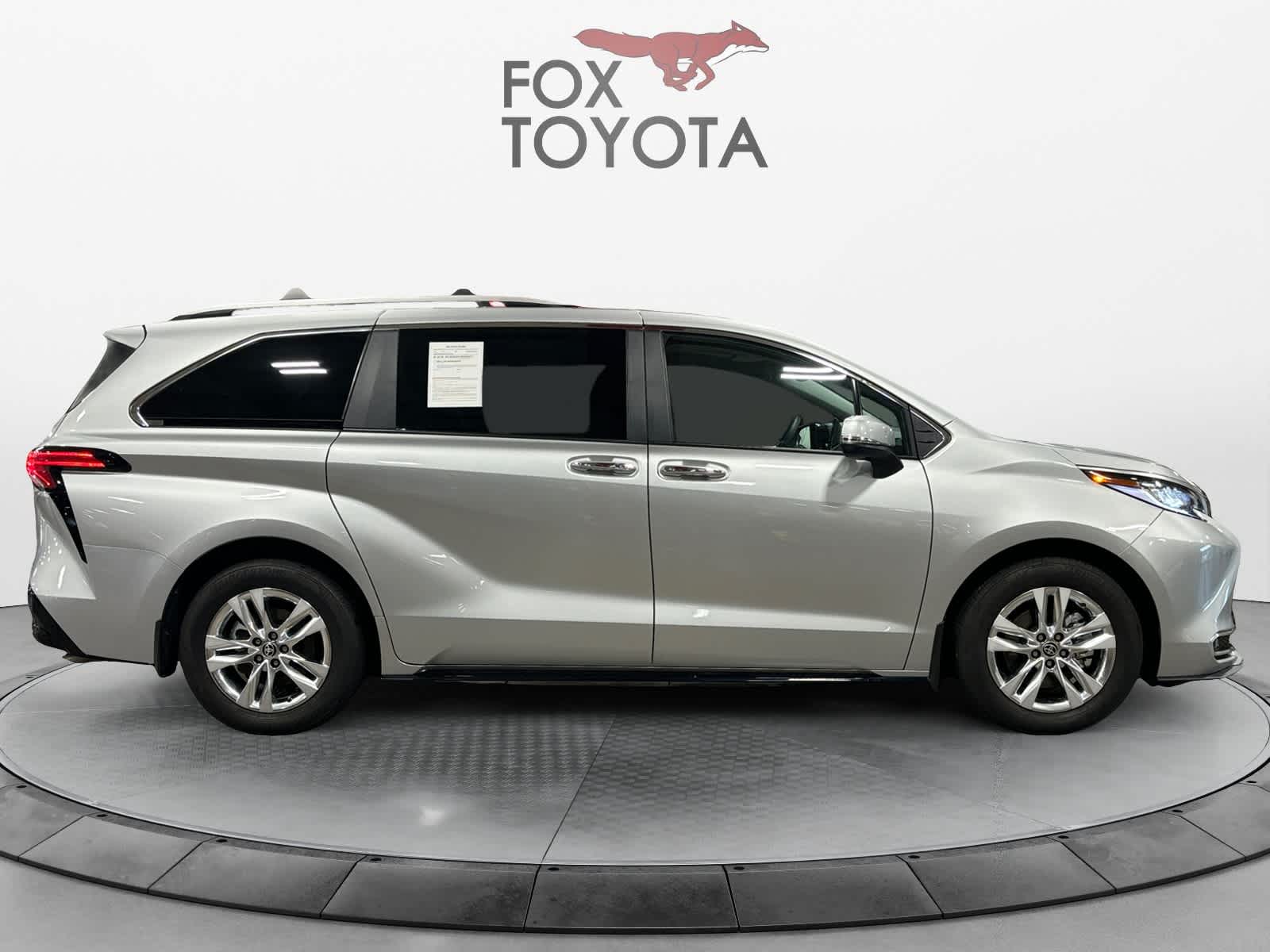 2022 Toyota Sienna Limited 7