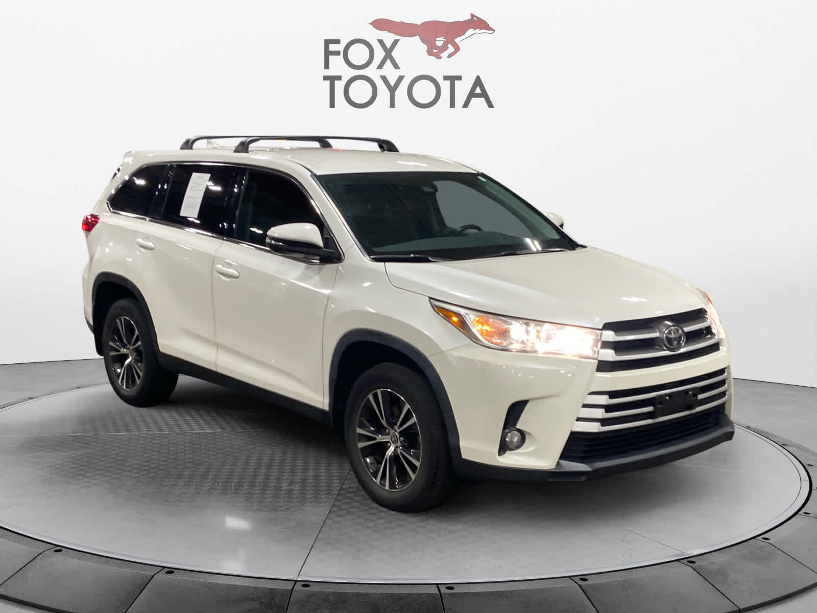 2019 Toyota Highlander LE Plus 8