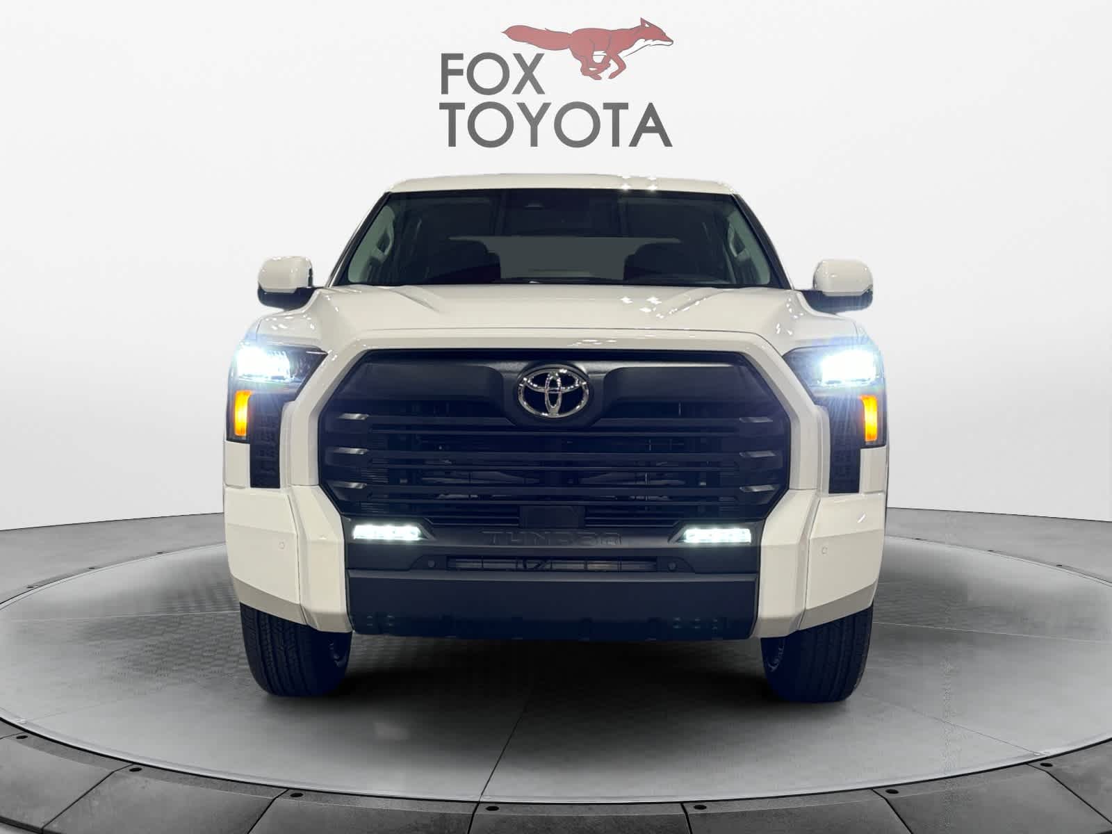 2024 Toyota Tundra SR5 CrewMax 5.5 Bed 8