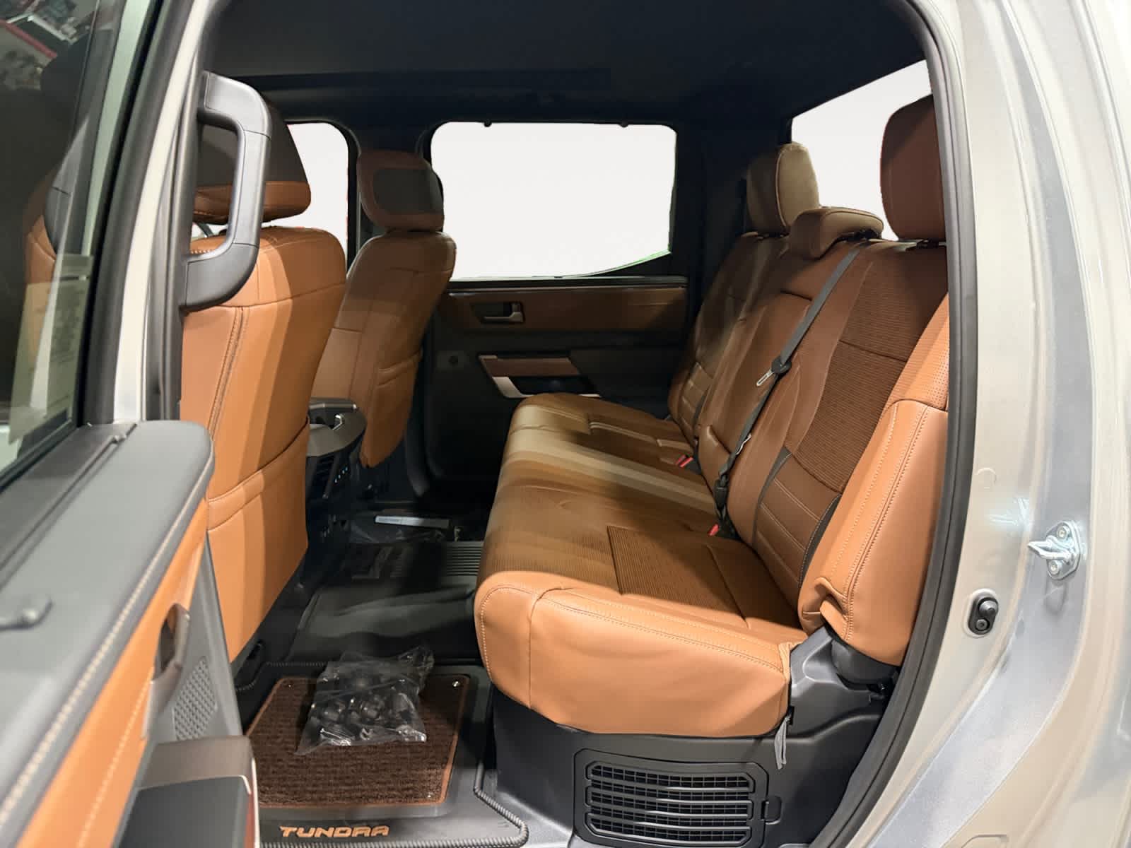 2026 Toyota Tundra 1794 Edition - Photo 13