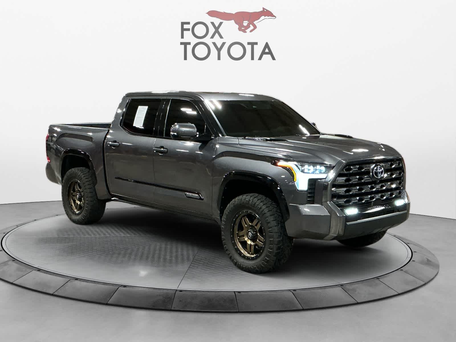 2022 Toyota Tundra Platinum Hybrid CrewMax 5.5 Bed 8