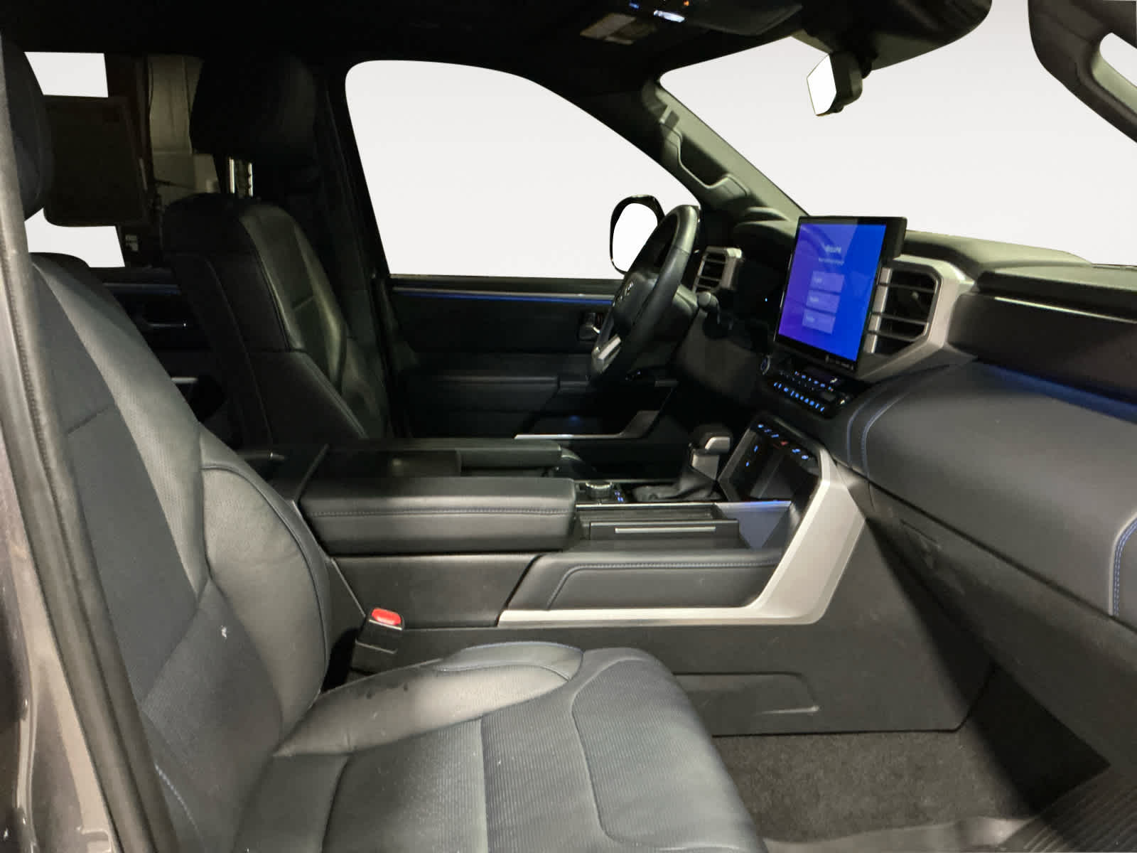 2022 Toyota Tundra Platinum Hybrid CrewMax 5.5 Bed 16