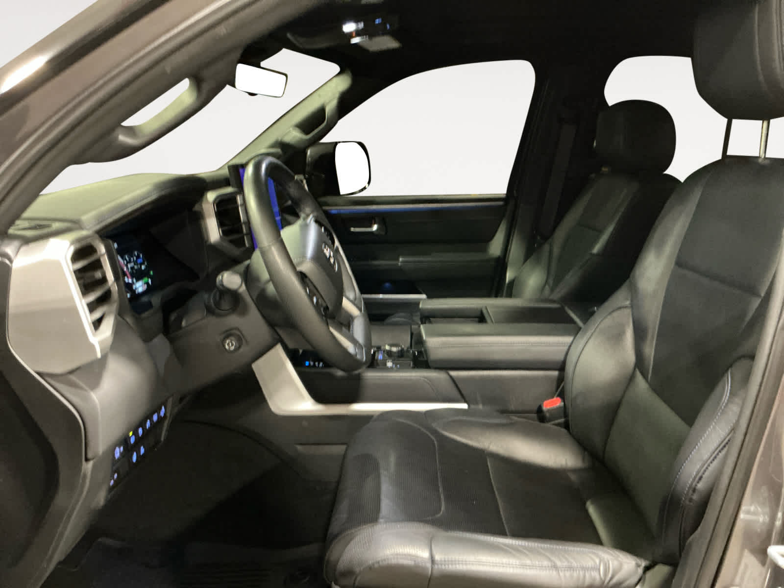 2022 Toyota Tundra Platinum Hybrid CrewMax 5.5 Bed 10