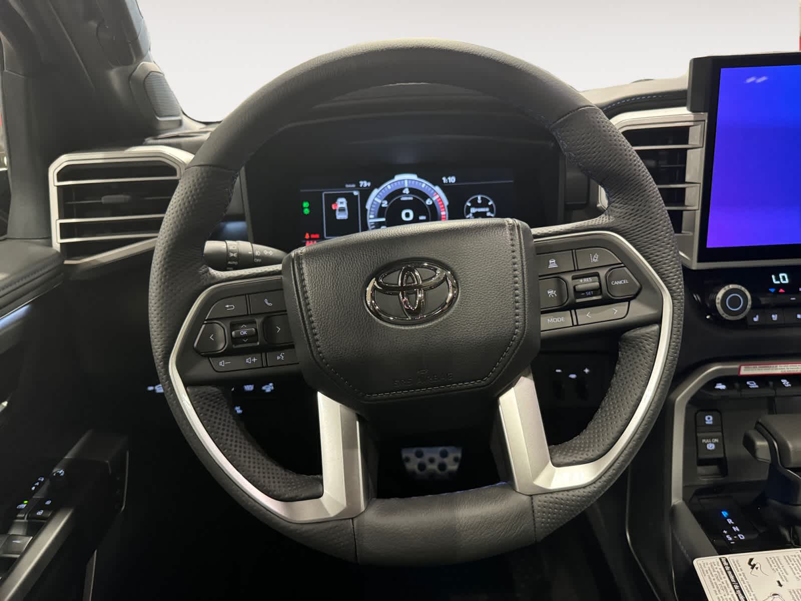 2025 Toyota Tundra Platinum CrewMax 5.5 Bed 12