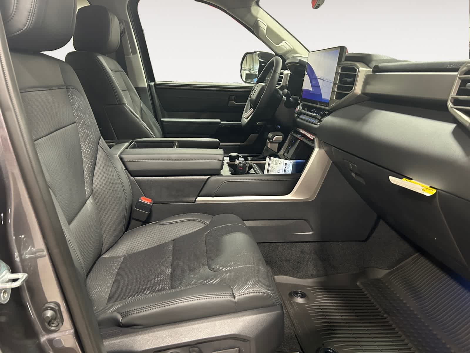 2024 Toyota Tundra Limited Hybrid CrewMax 5.5 Bed 15