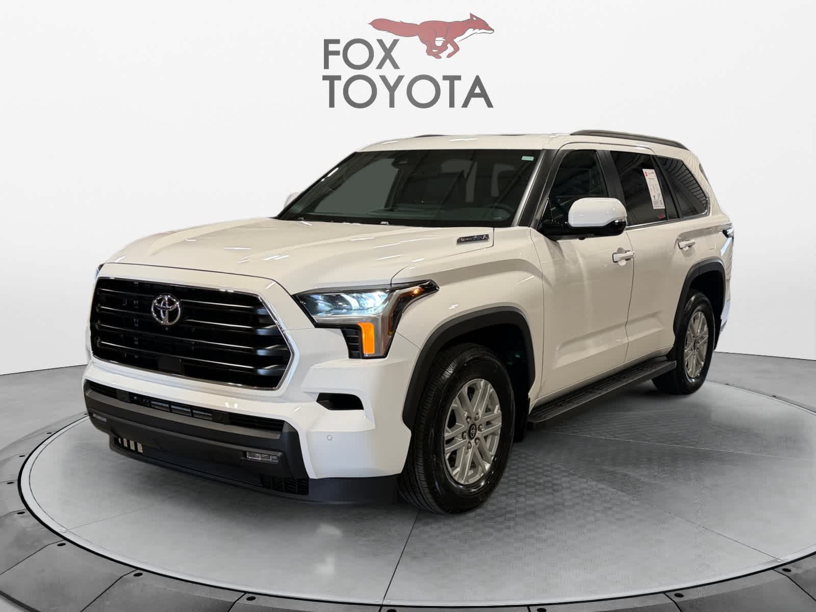2026 Toyota Sequoia SR5 4WD i-FORCE MAX Hybrid's photo