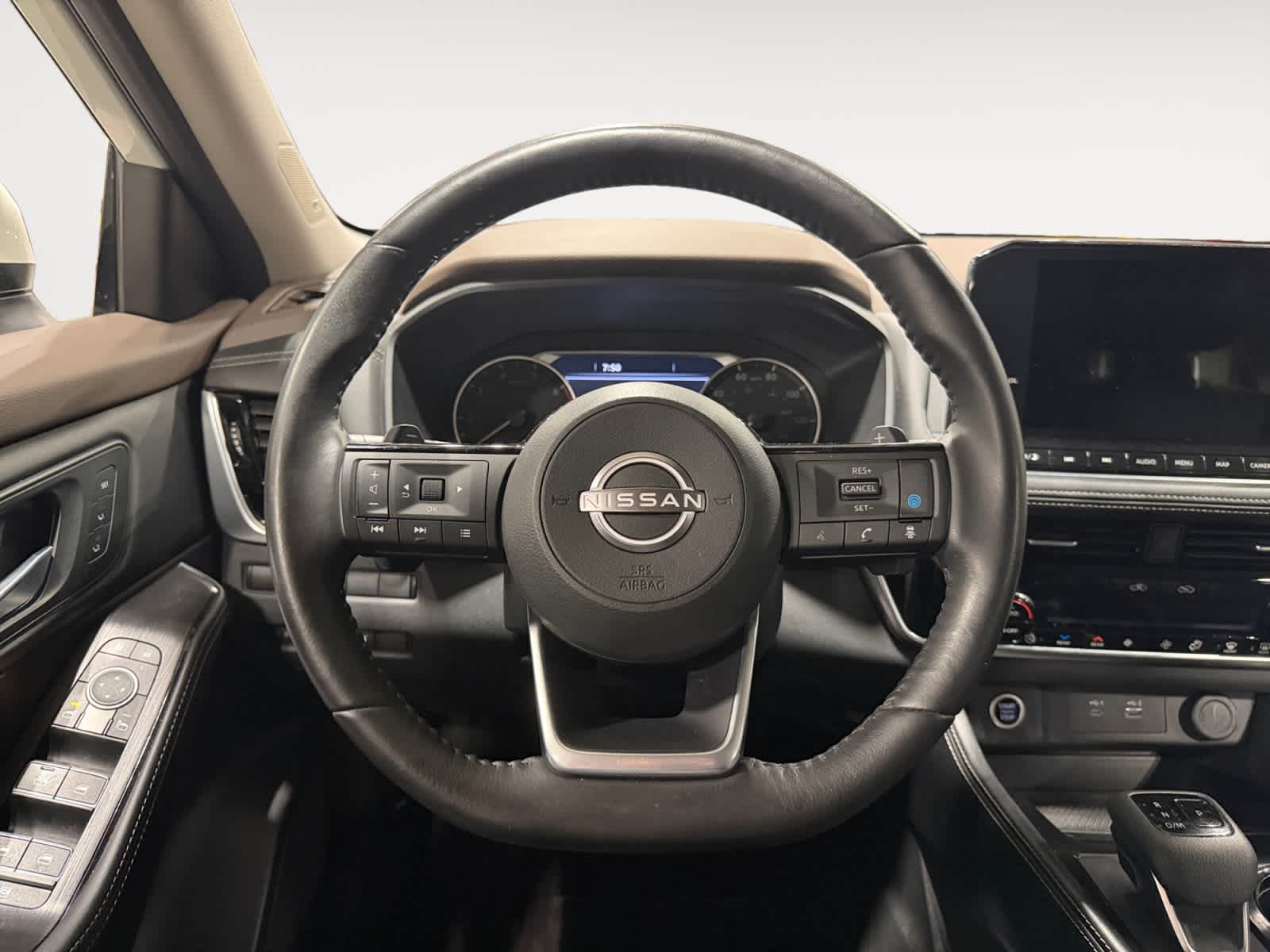 2023 Nissan Rogue SL - Photo 13