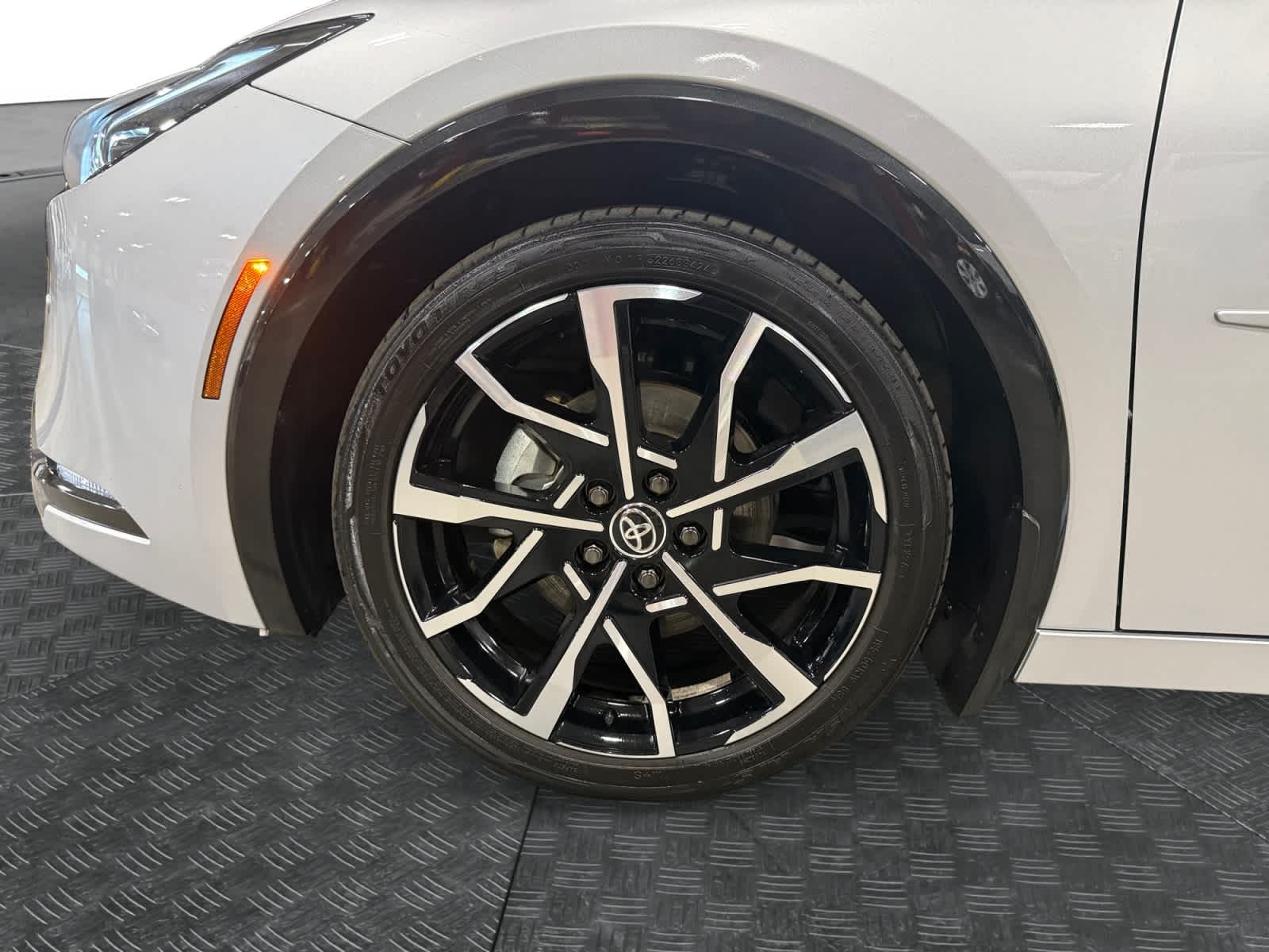 2024 Toyota Prius Prime XSE - Photo 15