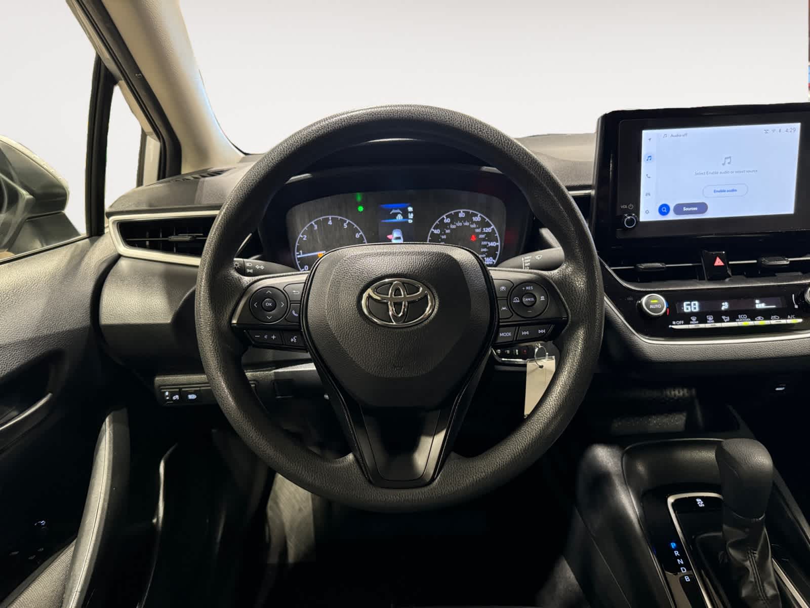 2023 Toyota Corolla LE 13