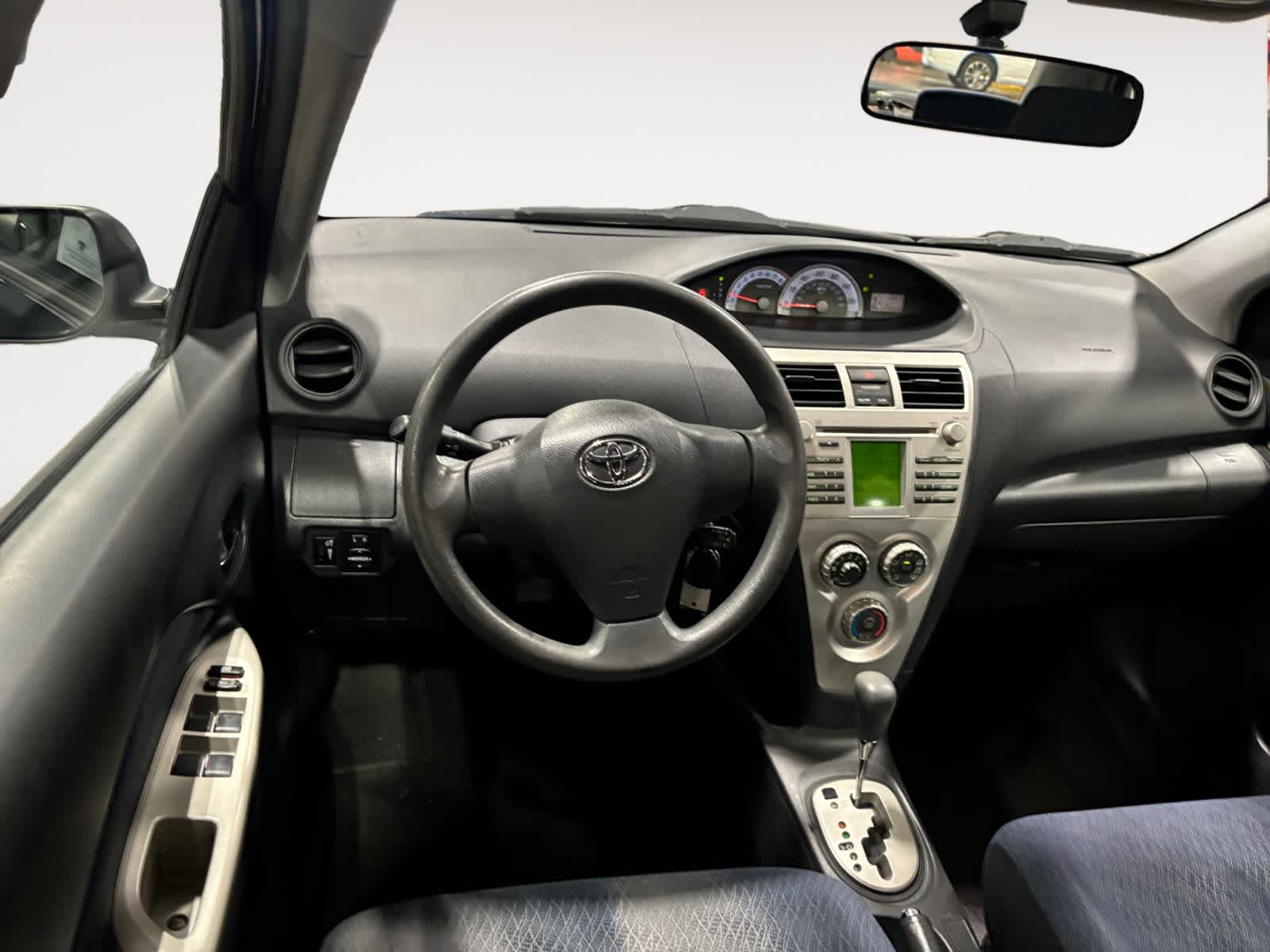 2007 Toyota Yaris S 13