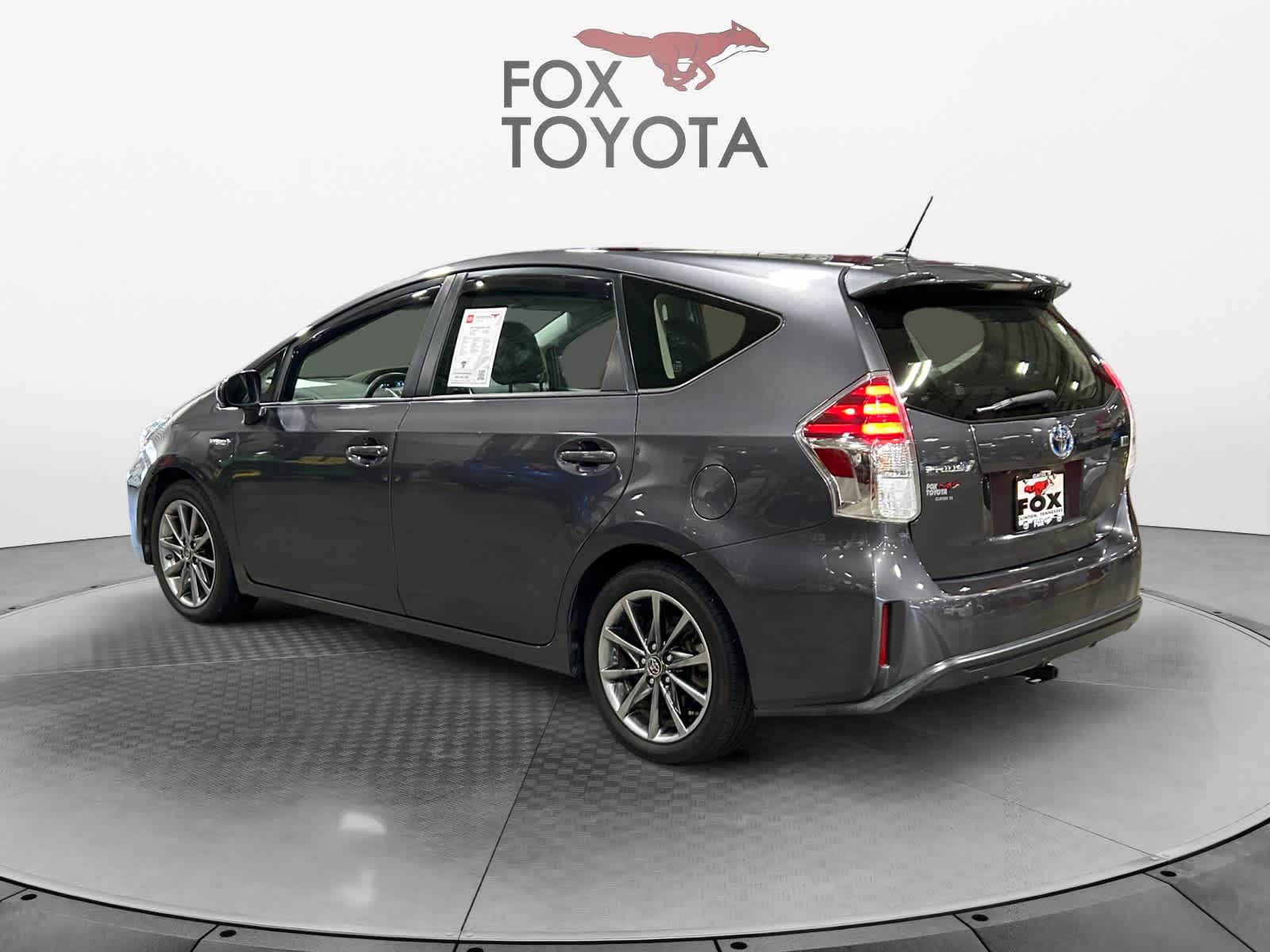 2017 Toyota Prius V Five 4