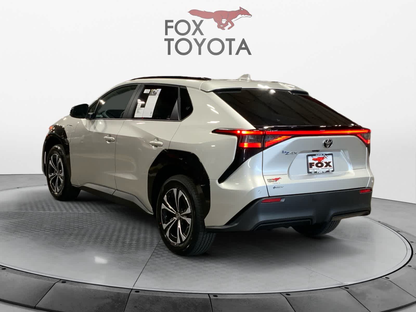 2024 Toyota bZ4X XLE 3