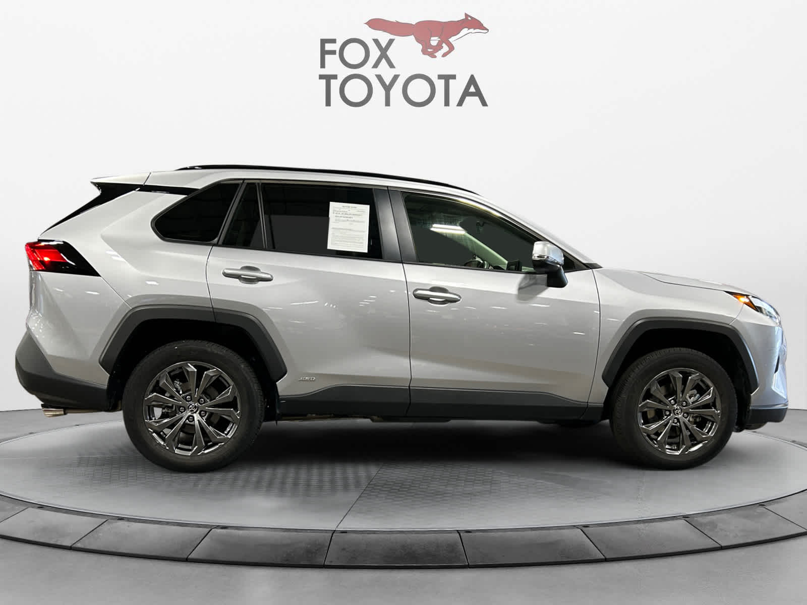 2022 Toyota RAV4 Hybrid XLE Premium 7